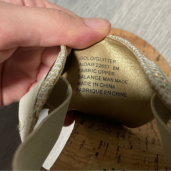 White Mountain Gold Glitter Wedges Size 8 - Picture 6 of 8